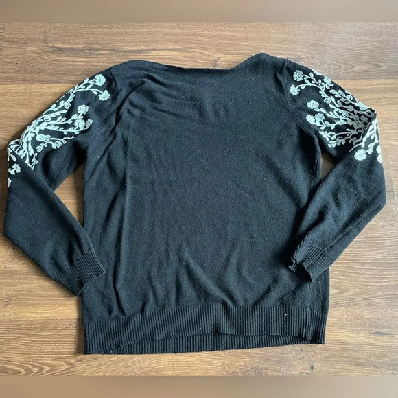 Black Sweater w/floral outline - Picture 5 of 5